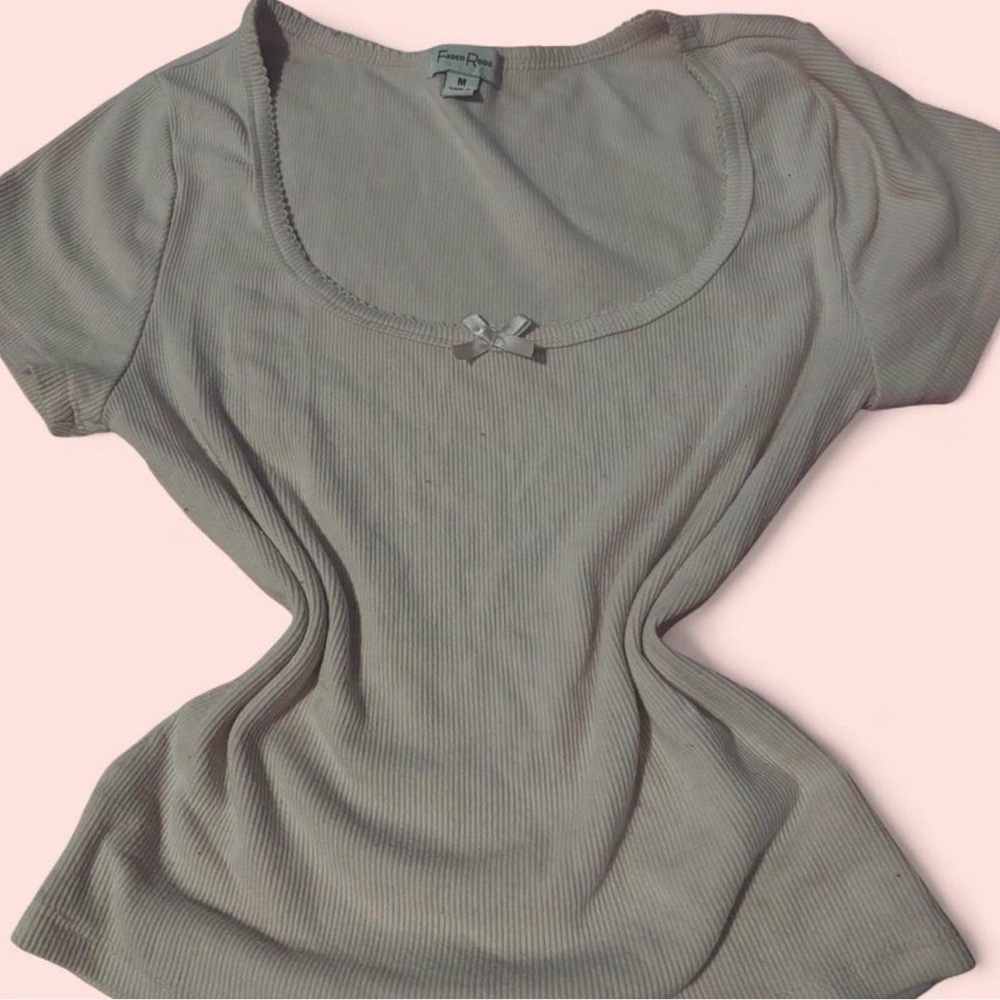 Elegant Light Gray Short Sleeve Top